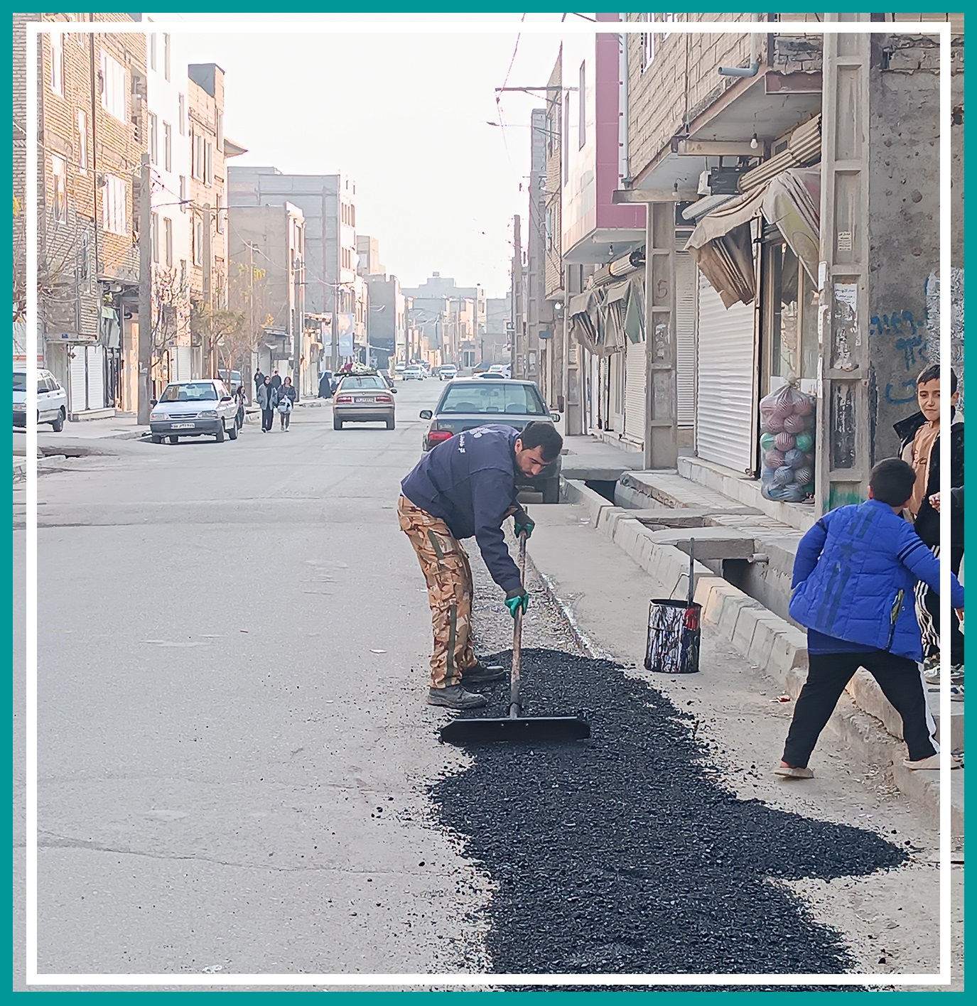 عملیات لكه‌گیری آسفالت خیابان آزادگان محله نصیرآباد